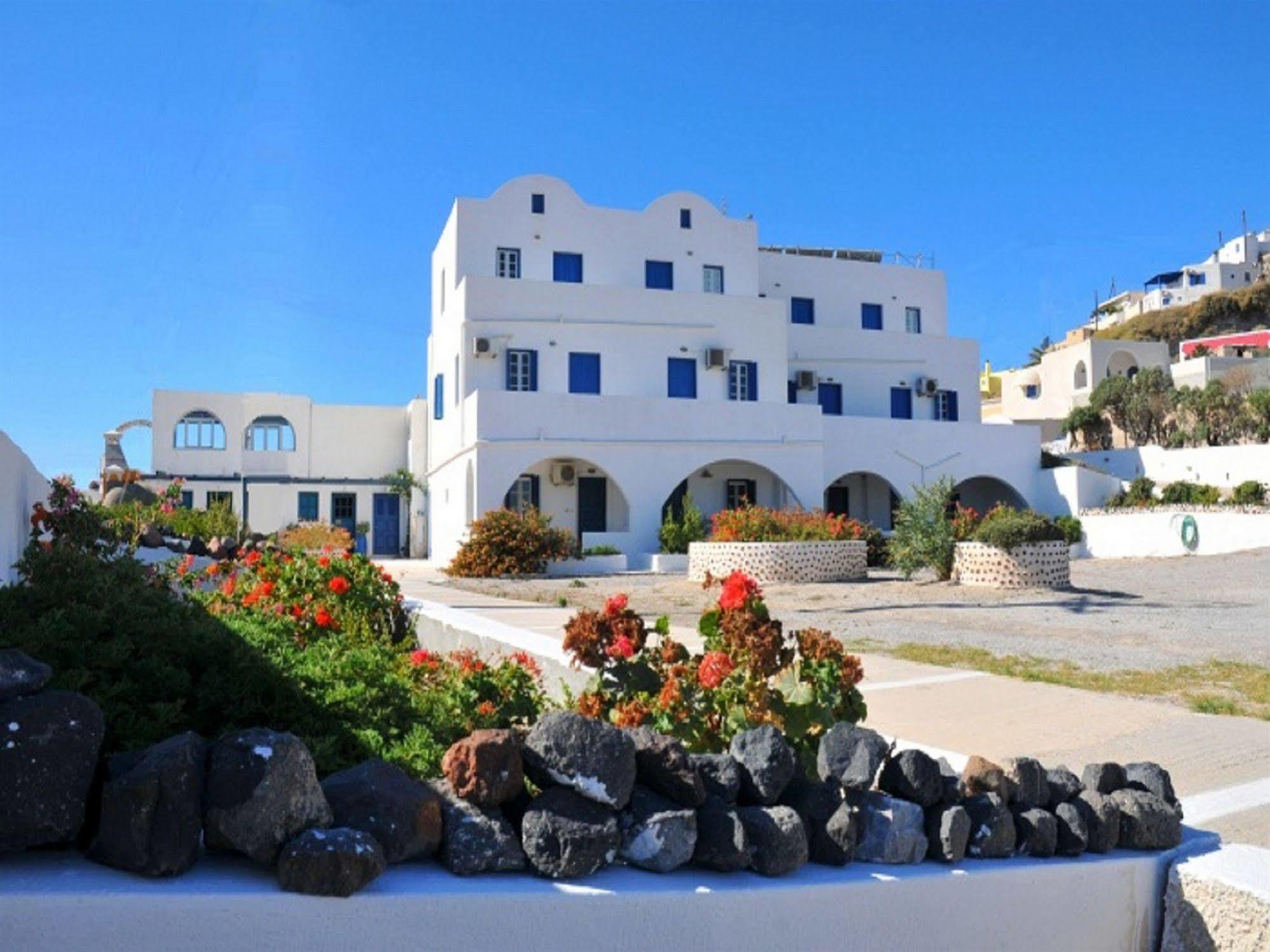 Thira's Dolphin Appart hôtel 3*