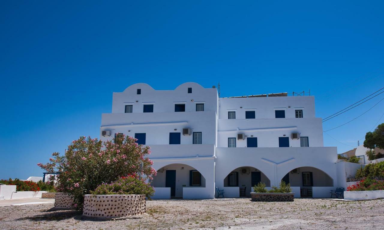Thira's Dolphin Appart hôtel